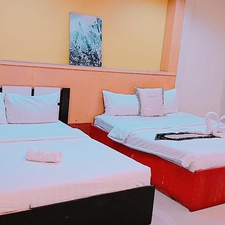 New Pind Balluchi Inn Паттайя Экстерьер фото